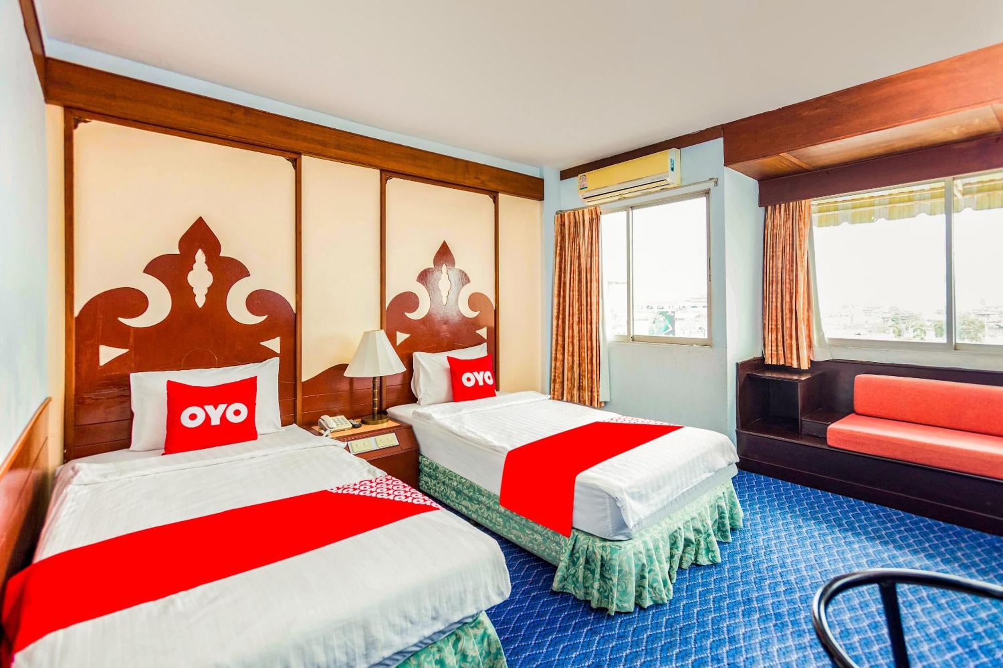 Oyo 441 グランド タラ ホテル スラート・ターニー エクステリア 写真